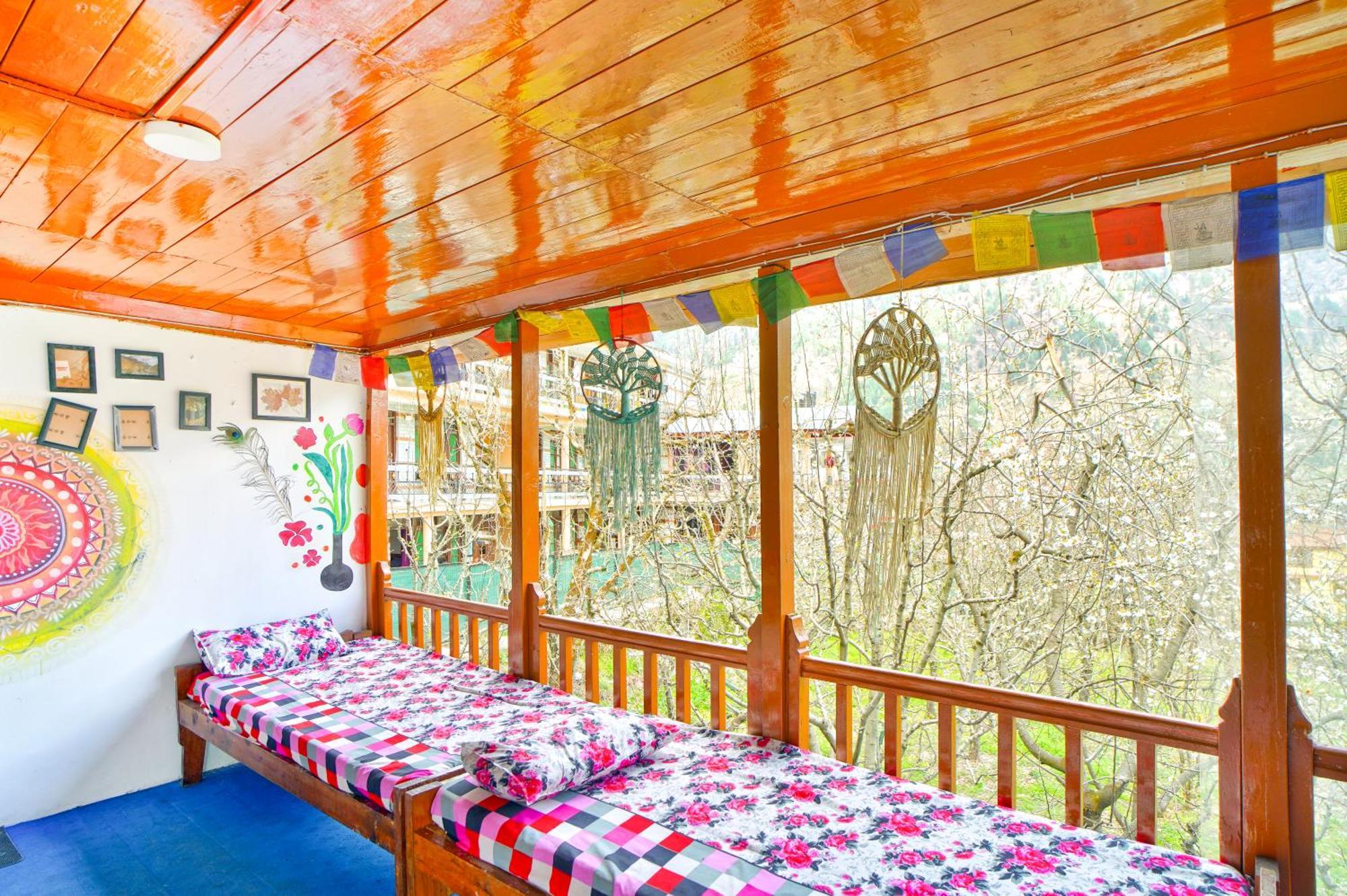 Jungle By Sturmfrei Manali Hostel Buitenkant foto